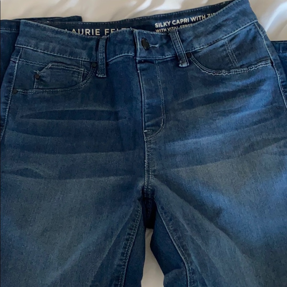 Laurie Felt Silky Capri w/zipper